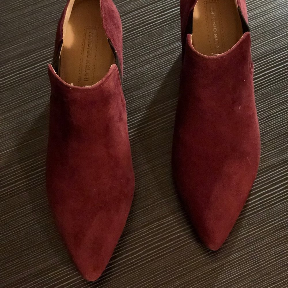 NWOT Suede Leather healed booties